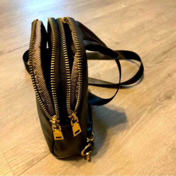 Women’s Madison West Black and sling Bag sling pocketbook bag New without Tags - Picture 7 of 12